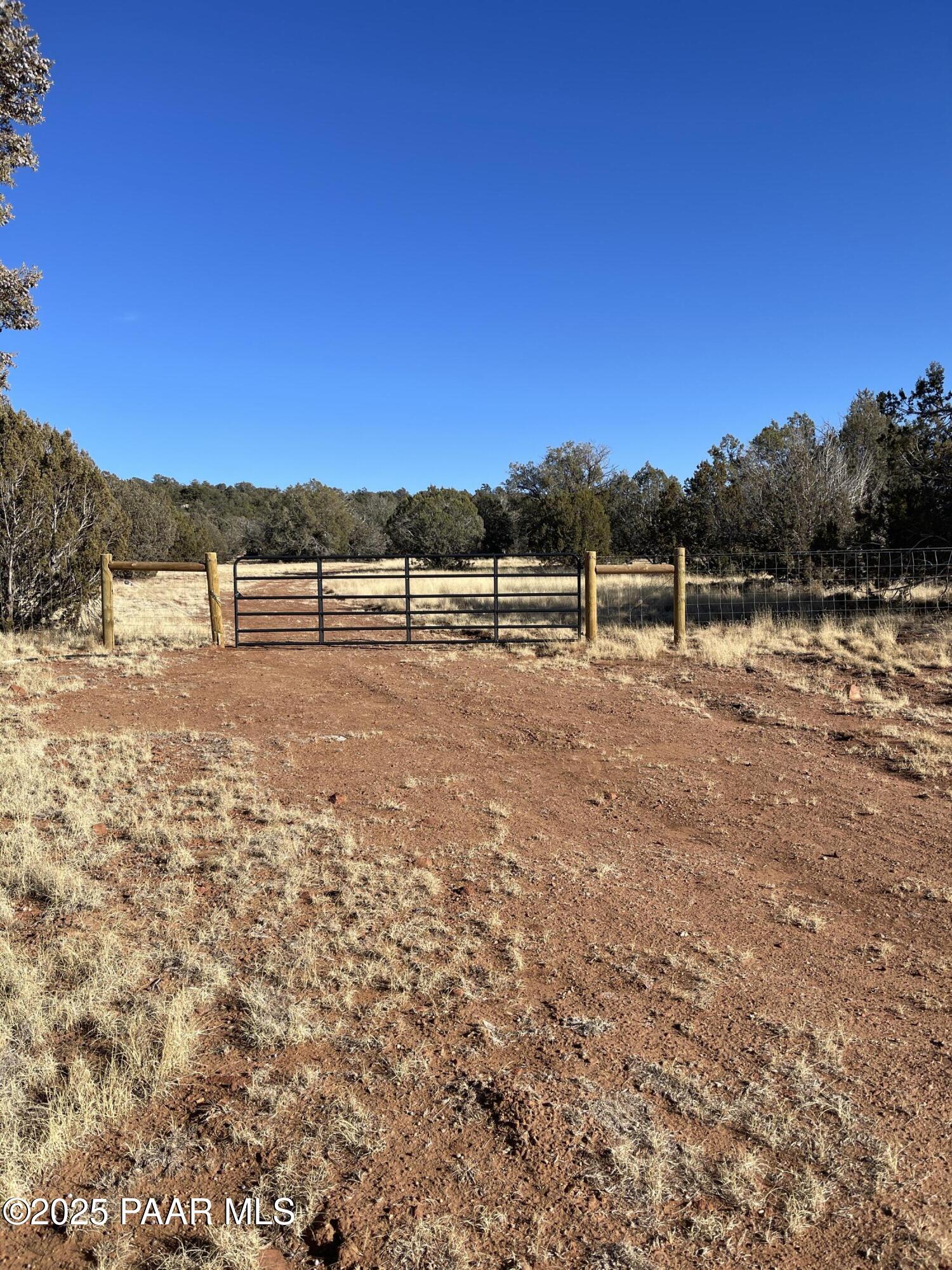 33395 Lago Road Seligman, AZ 86337 - Photo 8 of 27 More Openness
