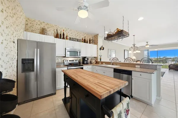 $299,999 | 2002 Bal Harbor Boulevard, Unit 1822, Punta Gorda, FL 33950