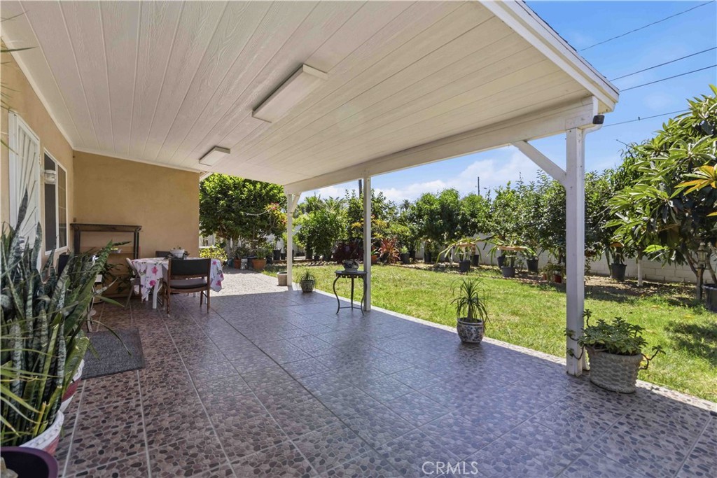 19406 Enadia Way Reseda, CA 91335 - Photo 26 of 34