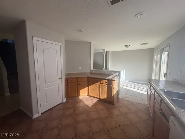 $2,250 | 6293 Maidenhair Fern Court, Las Vegas, NV 89141