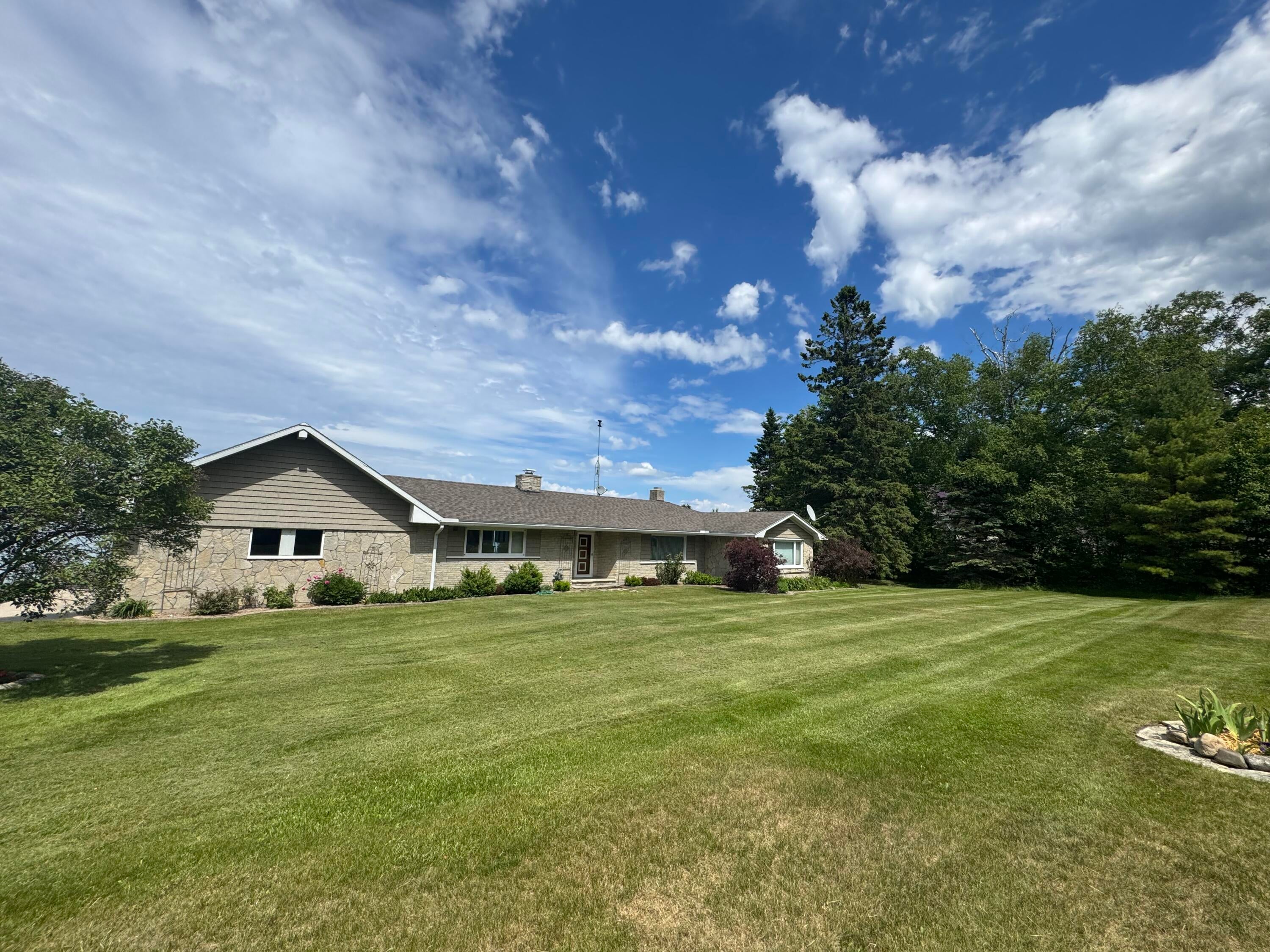 7096 Highway 23 Cheboygan, MI 49721 - Photo 3 of 35 Gallery Image 3