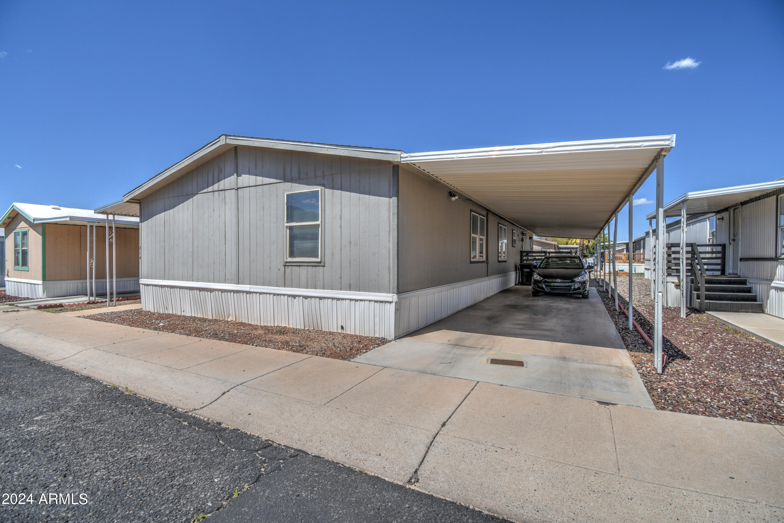 814 West Mineral Road Phoenix, AZ 85041 - Photo 1 of 17 Front 5