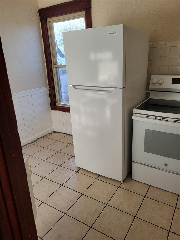 139 How Street, Unit 301 Haverhill, MA 01830 - Photo 4 of 6