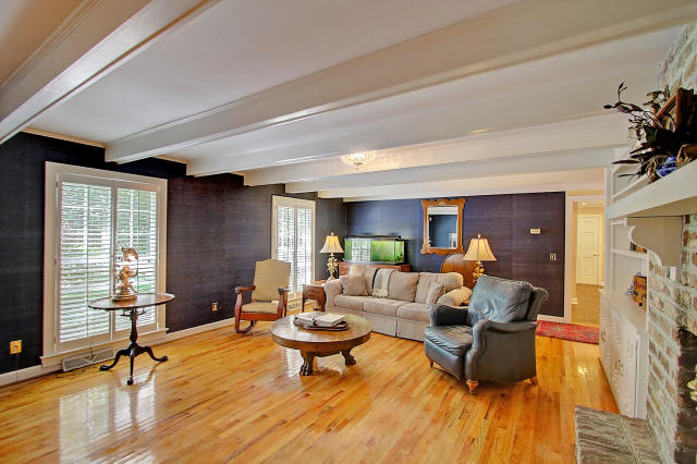 1180 Farm Quarter (20)0020