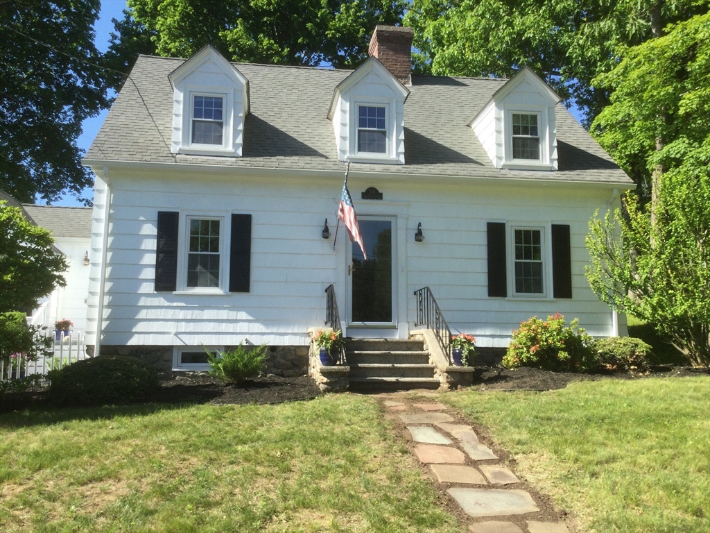 114 Chestnut Street Andover, MA 01810 - Photo 2 of 42