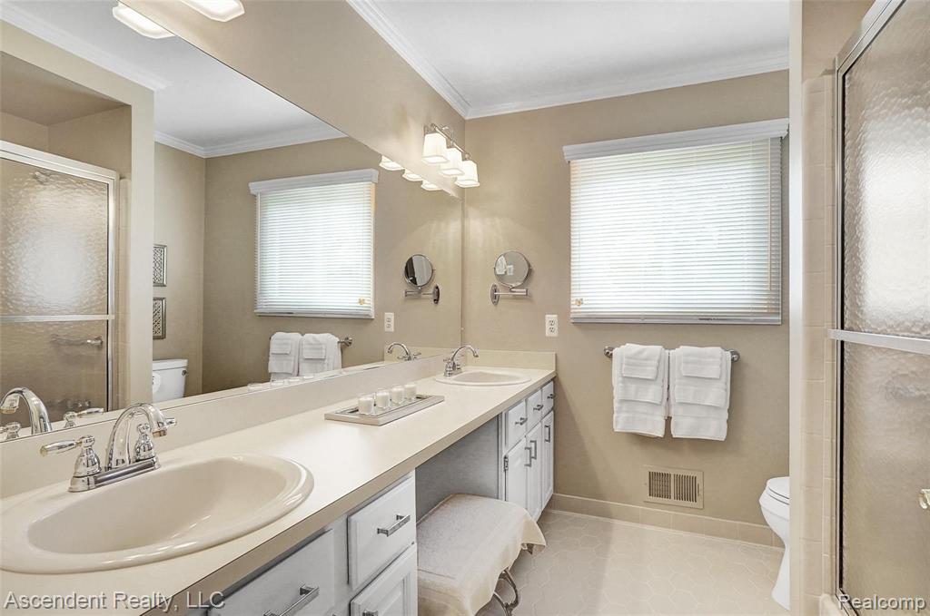 3161 Brandon Court Rochester Hills, MI 48309 - Photo 22 of 35