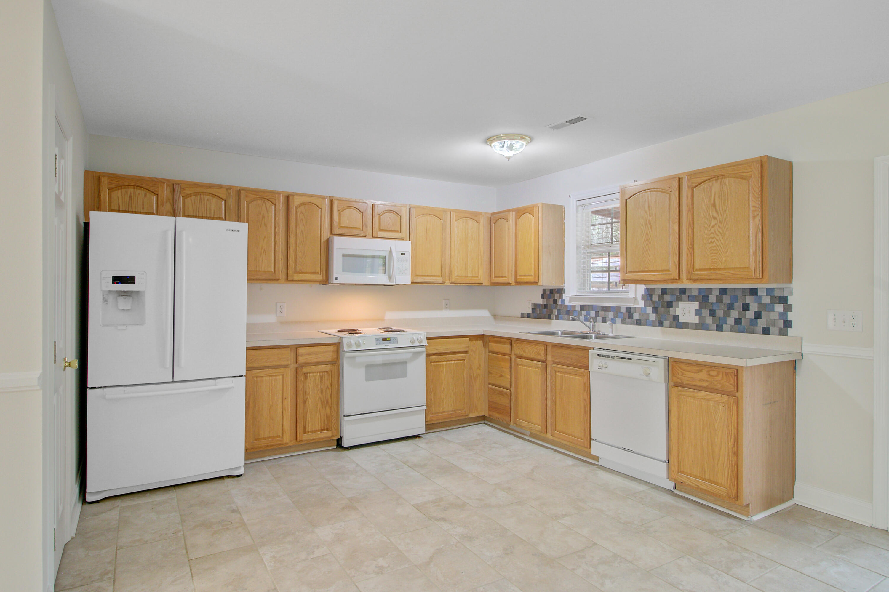 1232 Saylor Alley Moncks Corner, SC 29461 - Photo 12 of 32 12