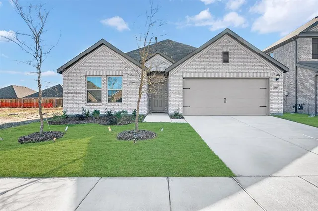 $309,990 | 1509 Etosha Drive, Royse City, TX 75189