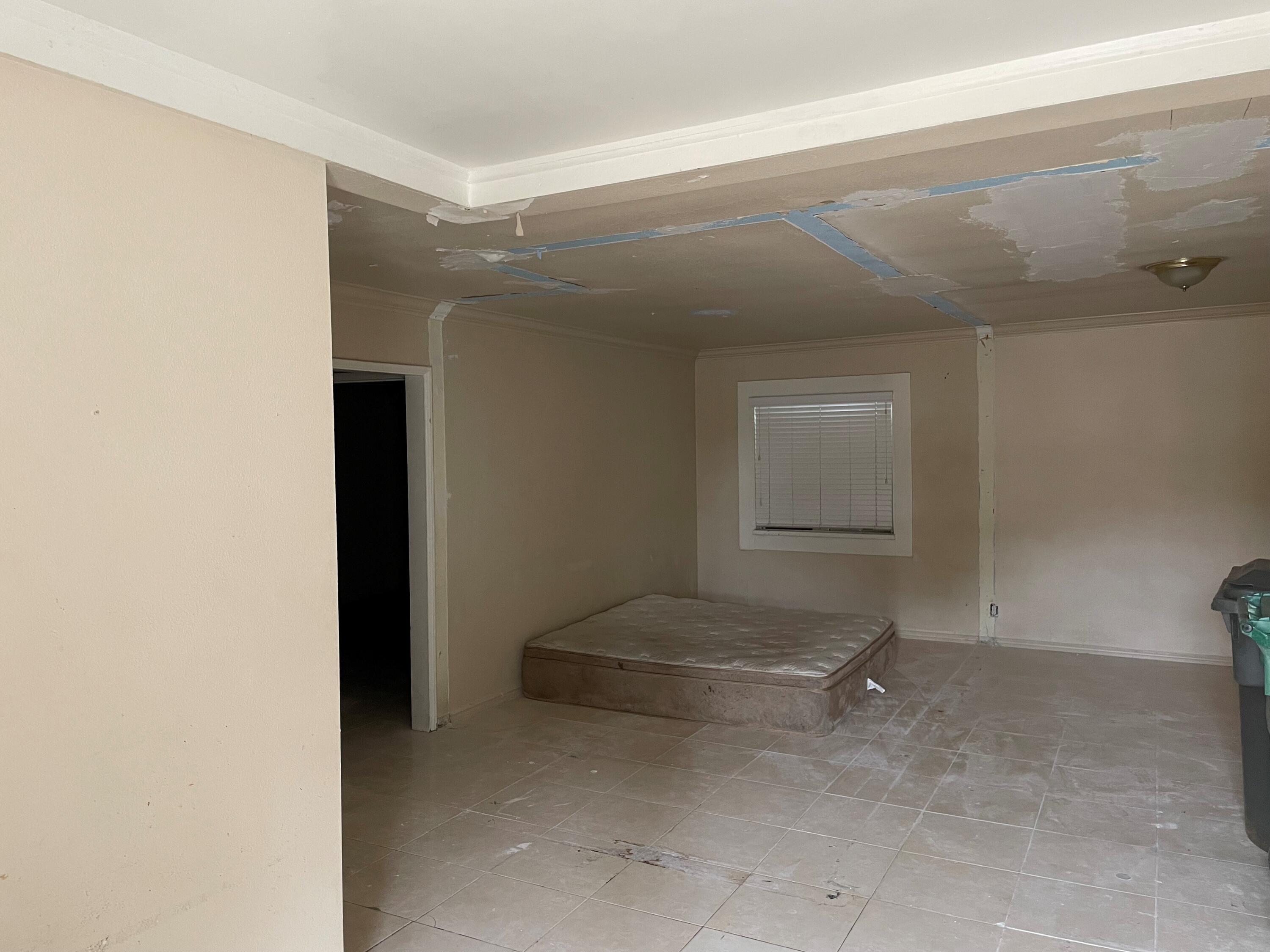 382 Iowa Avenue Riverside, CA 92507 - Photo 6 of 26 a view of livingroom