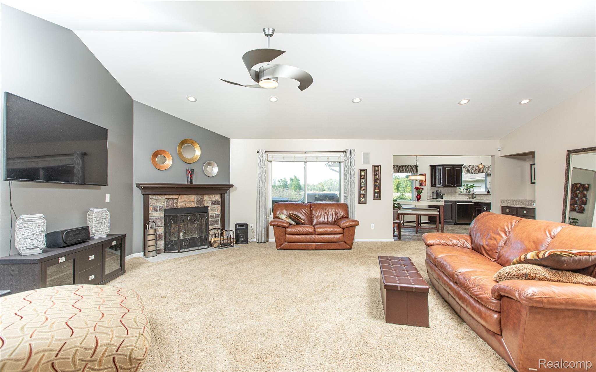 2828 Granger Road Oxford, MI 48371 - Photo 9 of 45 -29.jpg