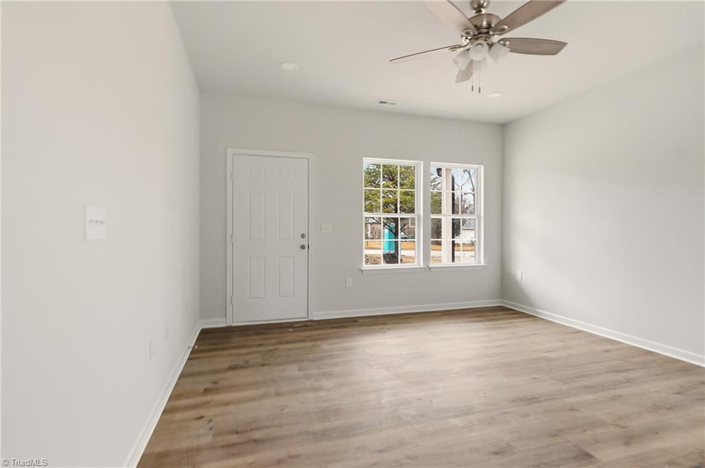 1702 Brockett Avenue High Point, NC 27260 - Photo 5 of 27