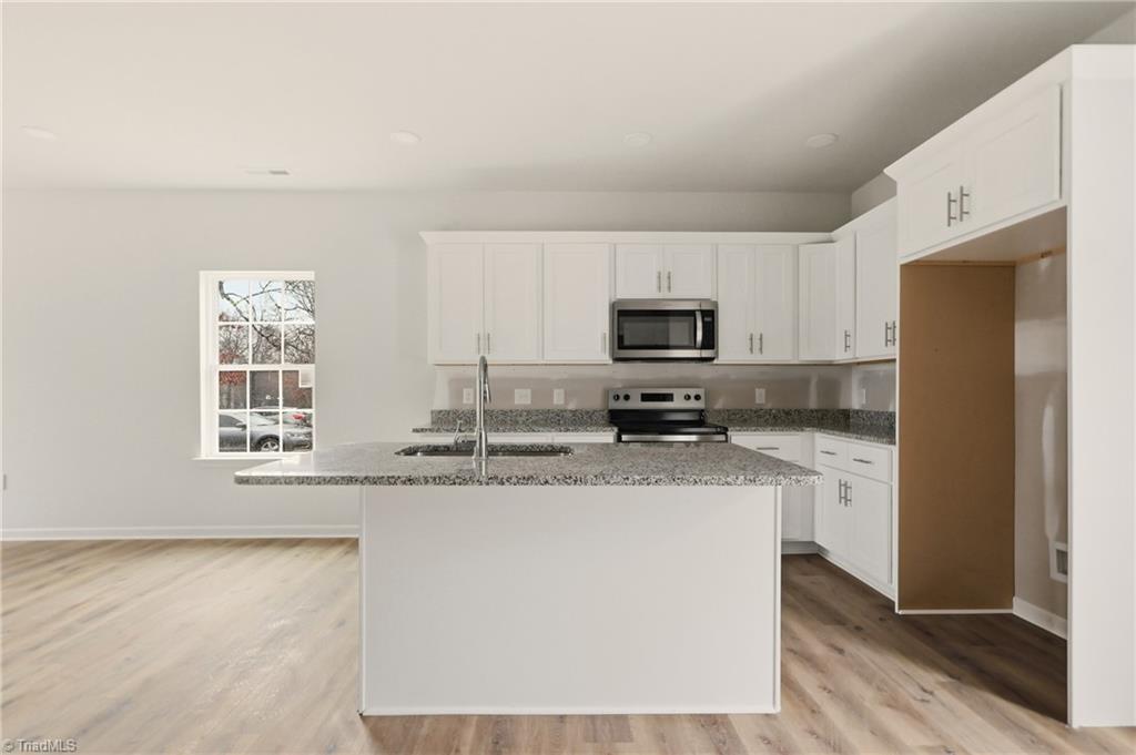 1702 Brockett Avenue High Point, NC 27260 - Photo 10 of 27