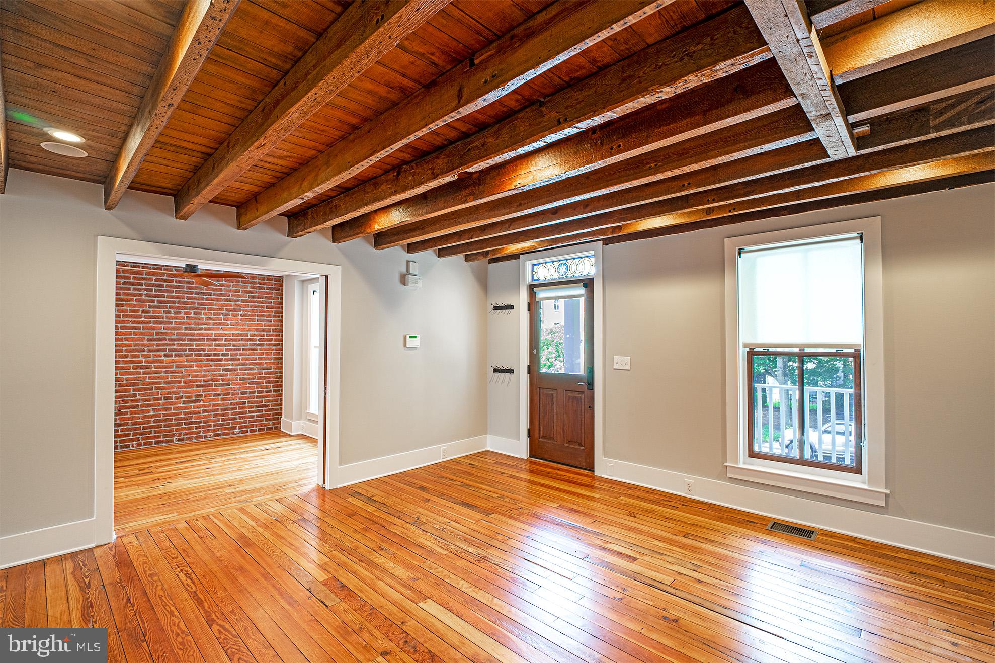 325 D Street Southeast Washington, DC 20003 - Photo 5 of 59