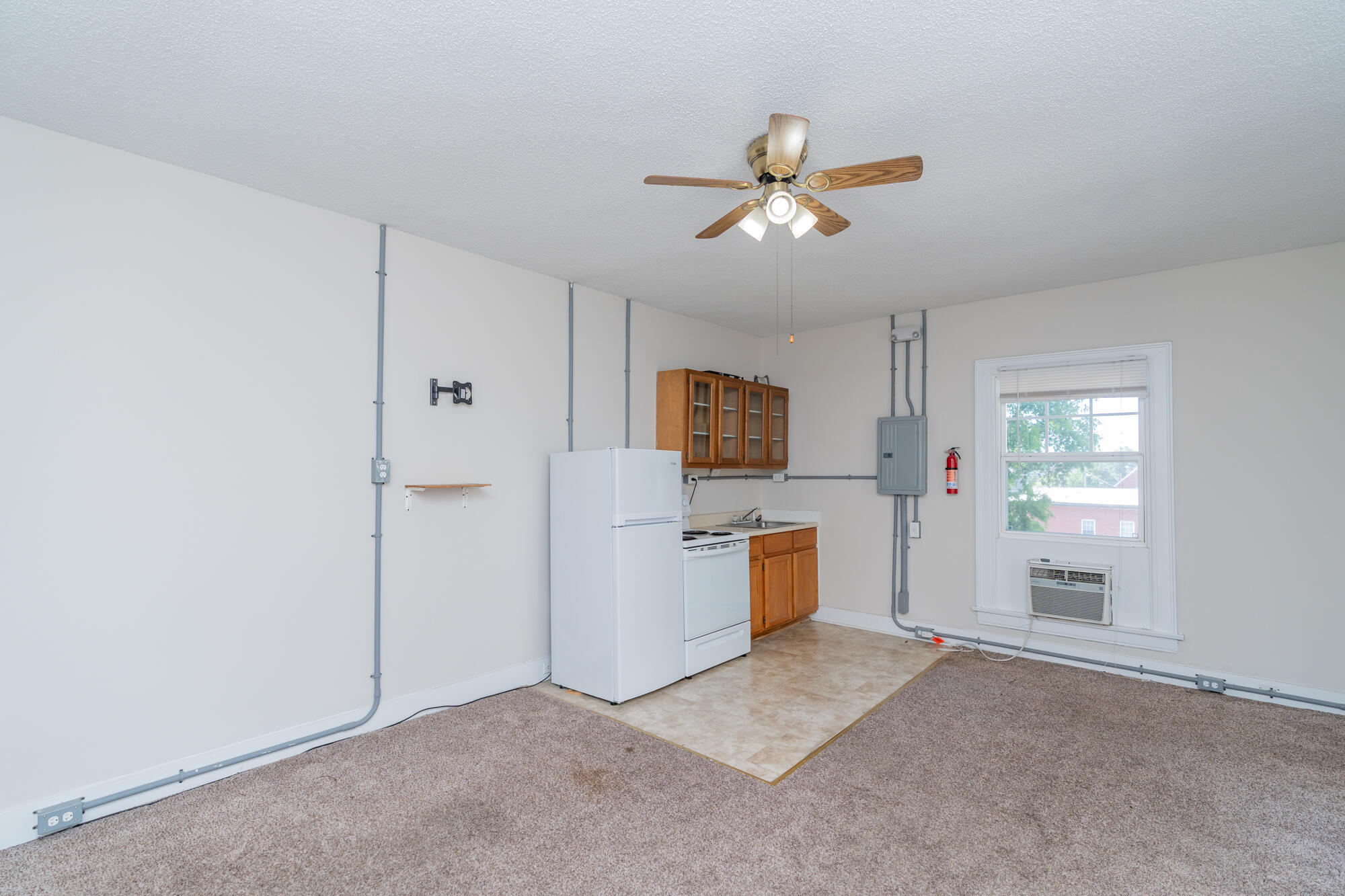 820 Oak Street, Unit 4 Chattanooga, TN 37403 - Photo 3 of 10 820oakapt4-2