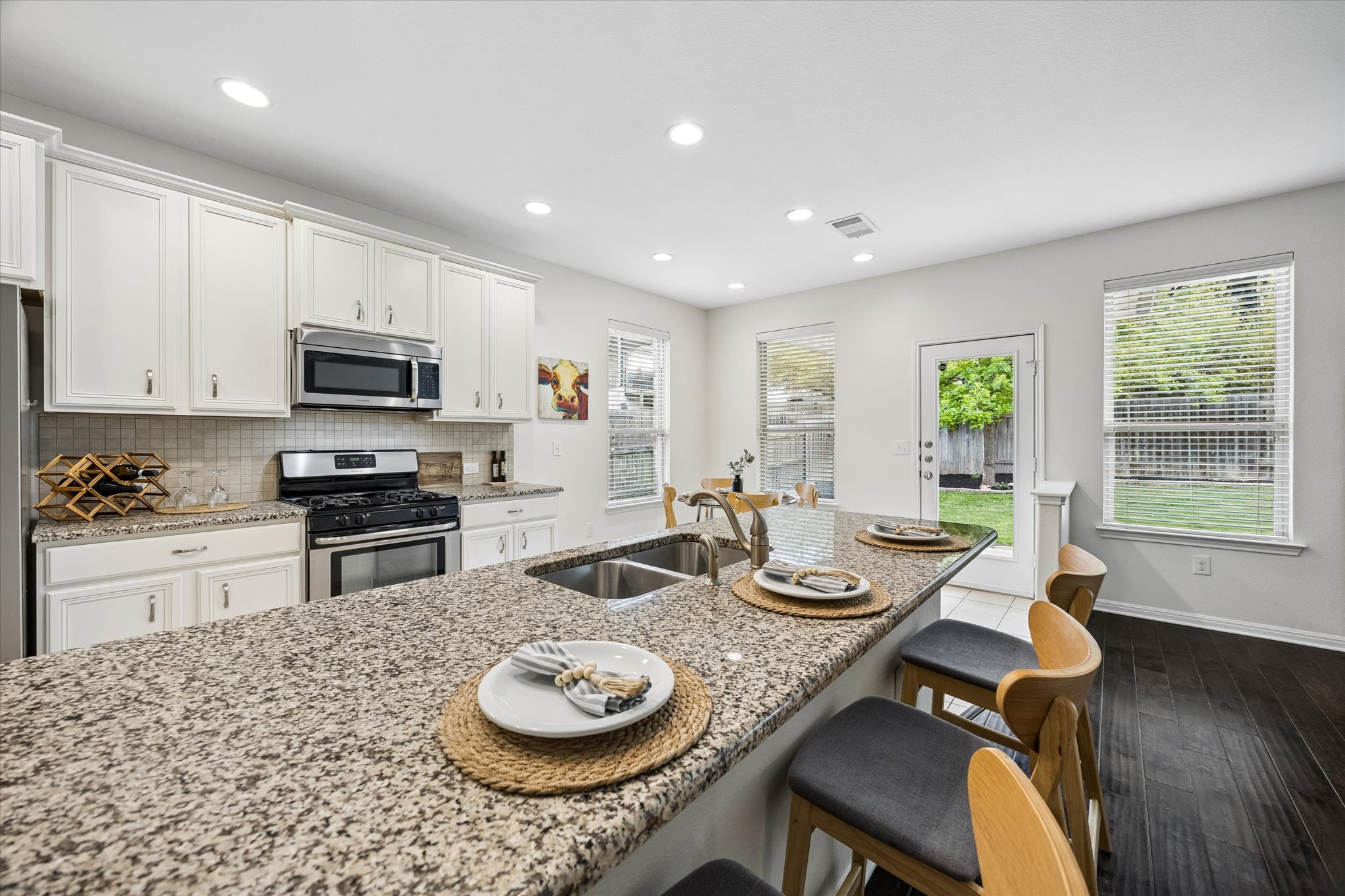 192 Santa Maria Street Georgetown, TX 78628 - Photo 9 of 27 Kitchen