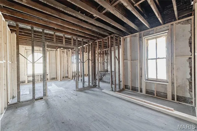 $225,000 | 3130 Caroline Street, St. Louis, MO 63104