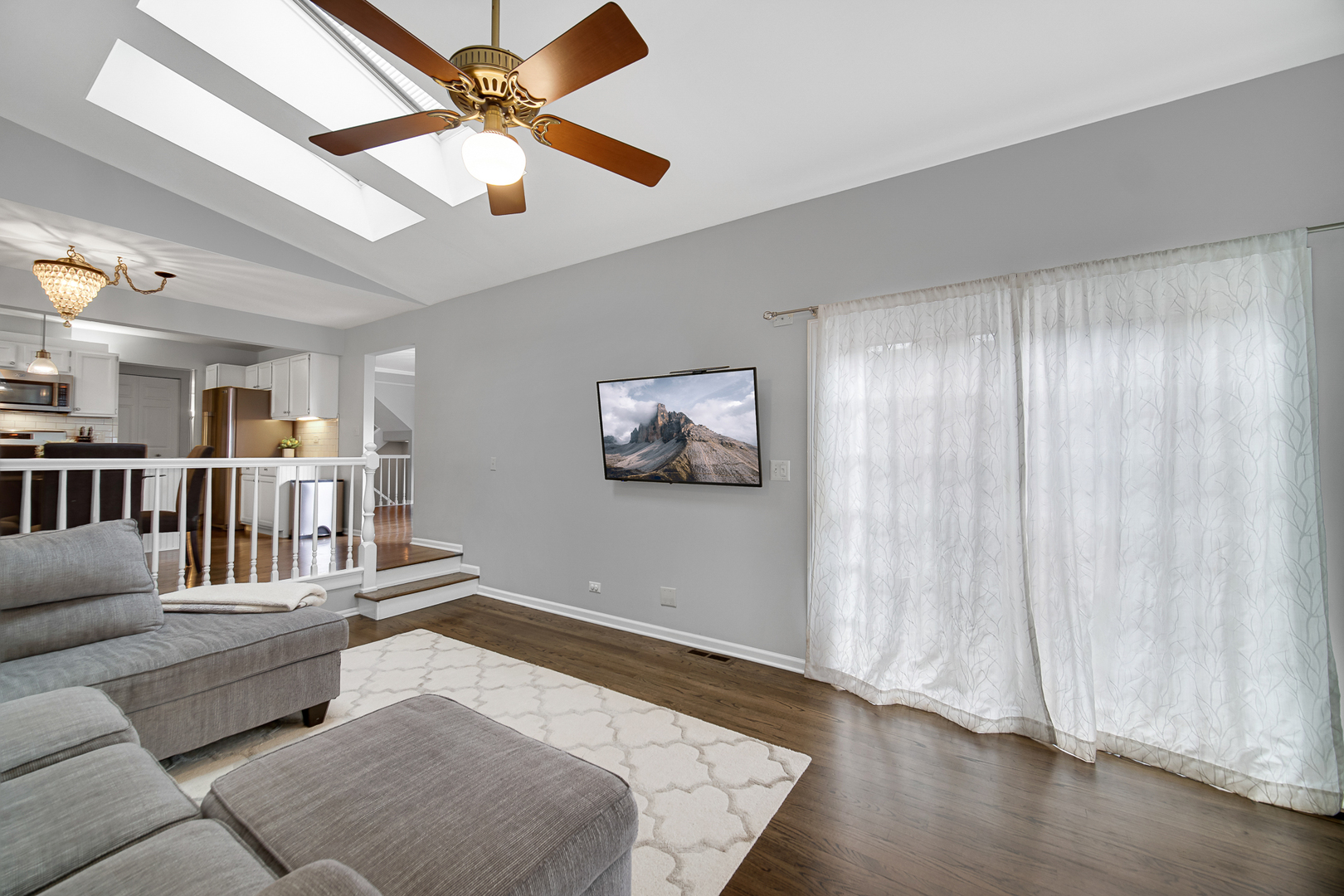 9054 Forestview Road Evanston, IL 60203 - Photo 17 of 40 Gallery Image 17