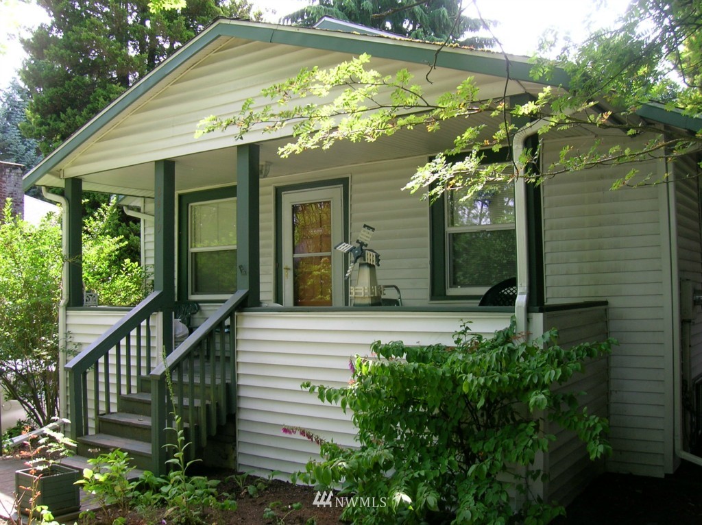 2419 Southwest Roxbury Street Seattle, WA 98106 - Photo 1 of 1 Gallery Image 1