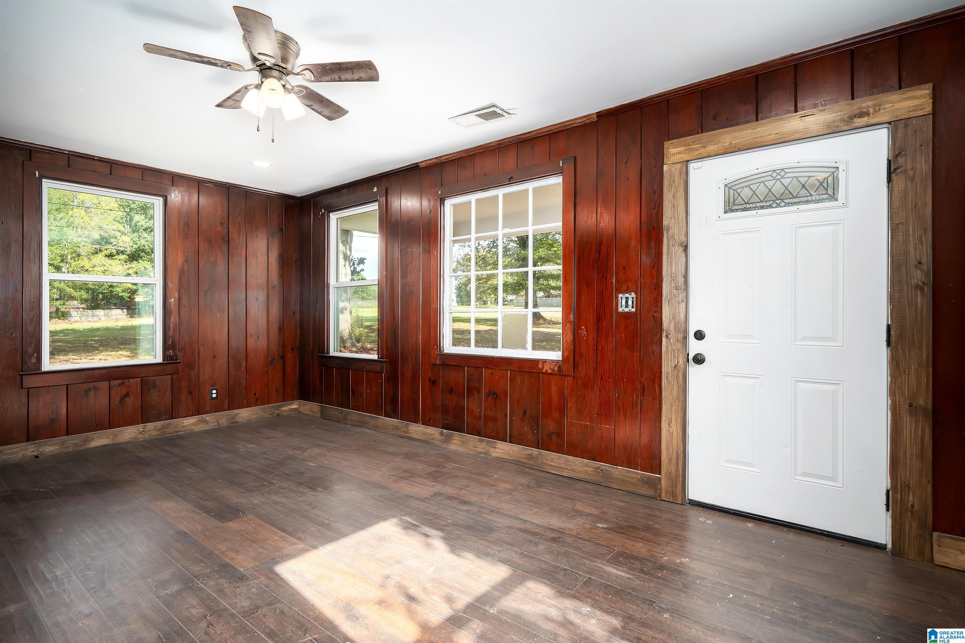 5027 Roselyn Road Bessemer, AL 35022 - Photo 8 of 26