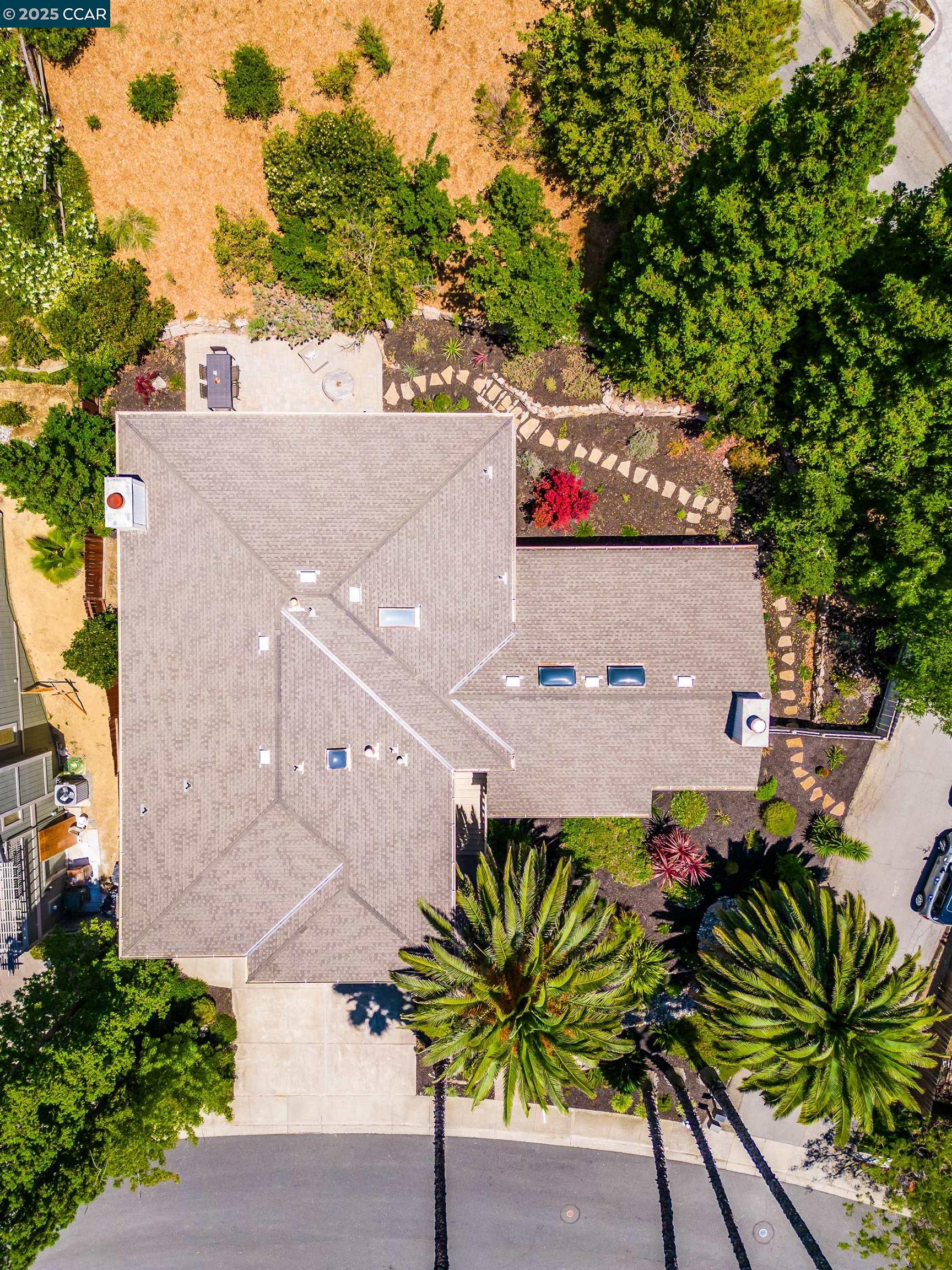 220 Devonshire Court Pleasant Hill, CA 94523 - Photo 46 of 47 an aerial view of a house having yard