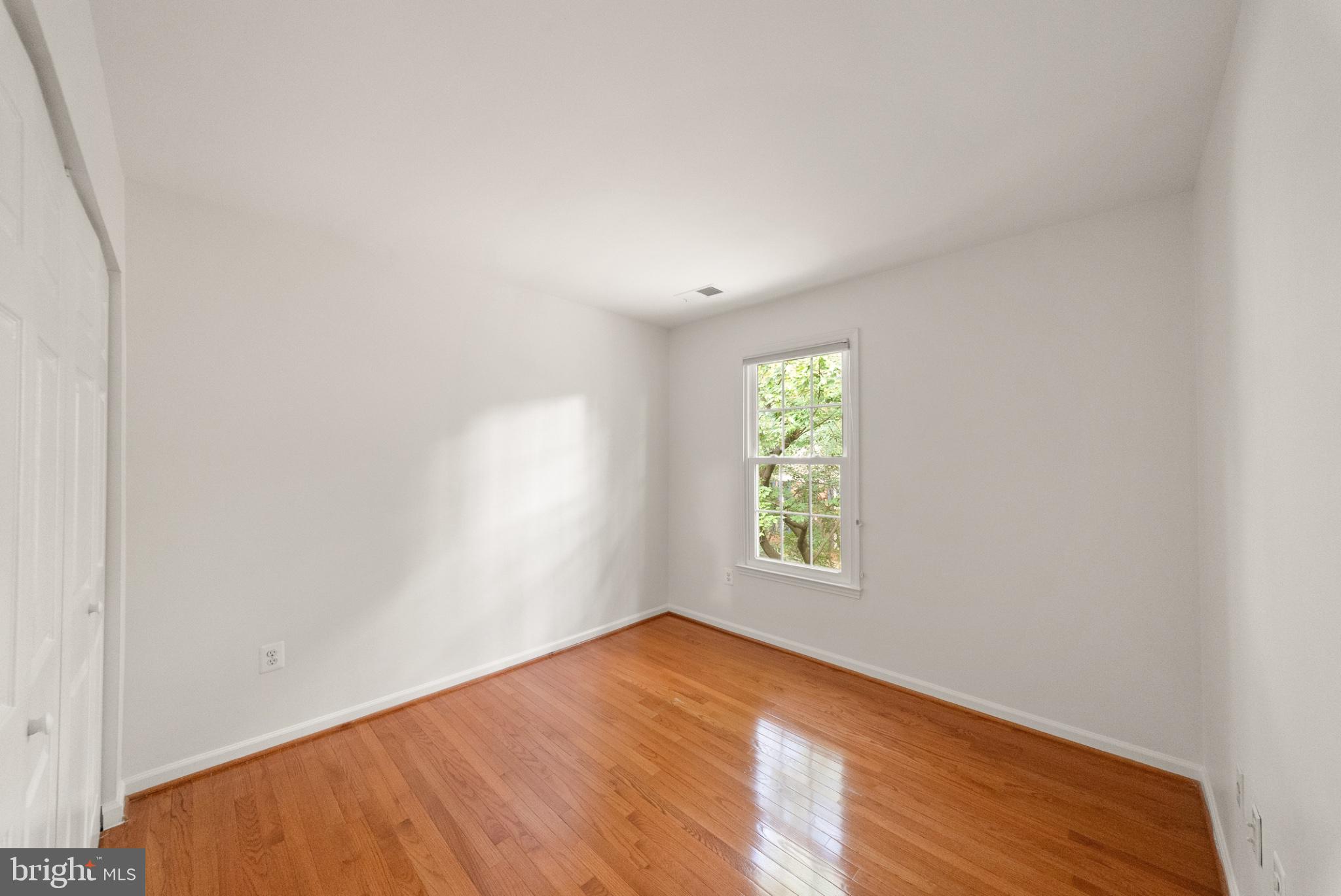 2311 Harleyford Court Reston, VA 20191 - Photo 24 of 46 Bedroom 2