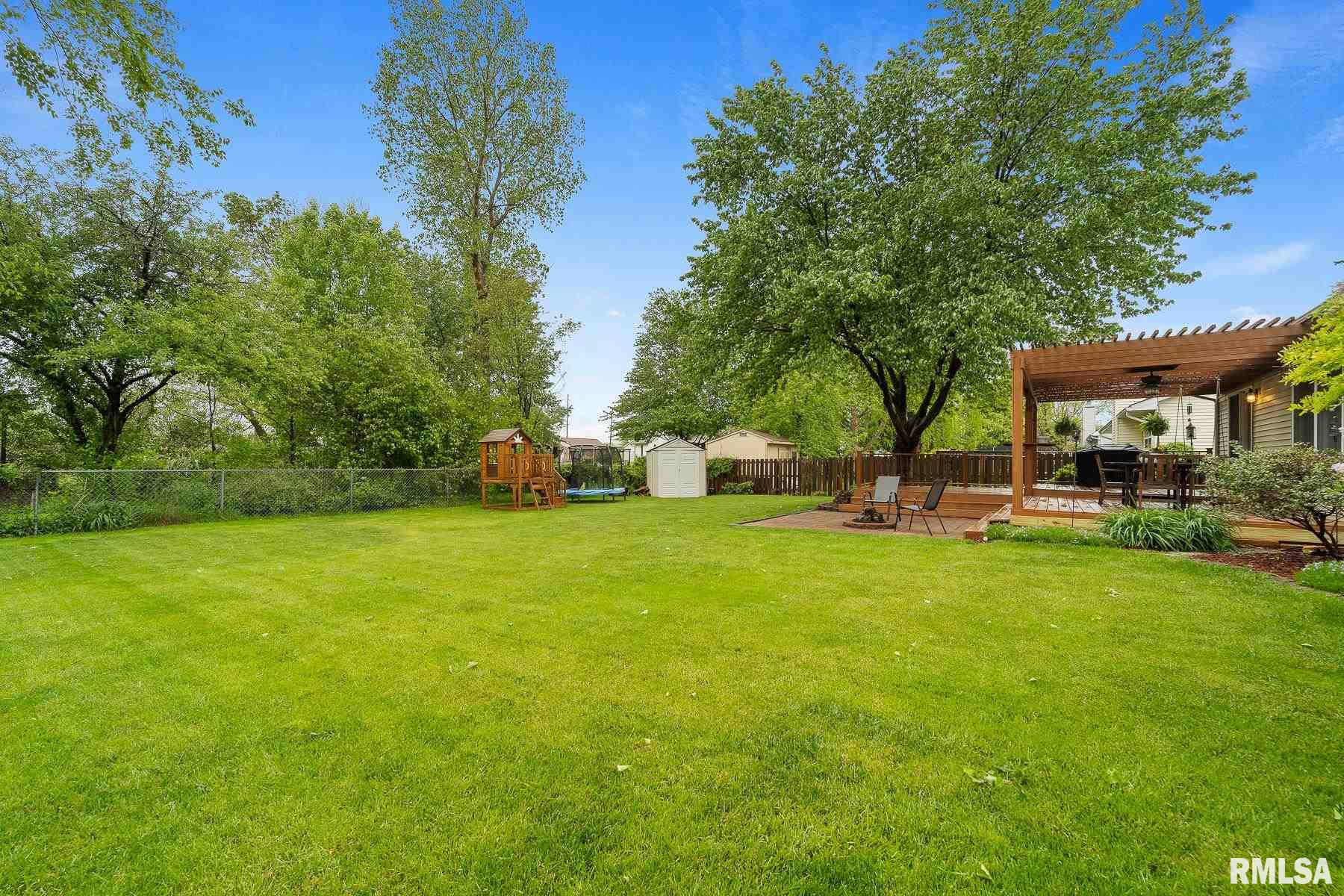 1220 Dani Lane Springfield, IL 62712 - Photo 5 of 32