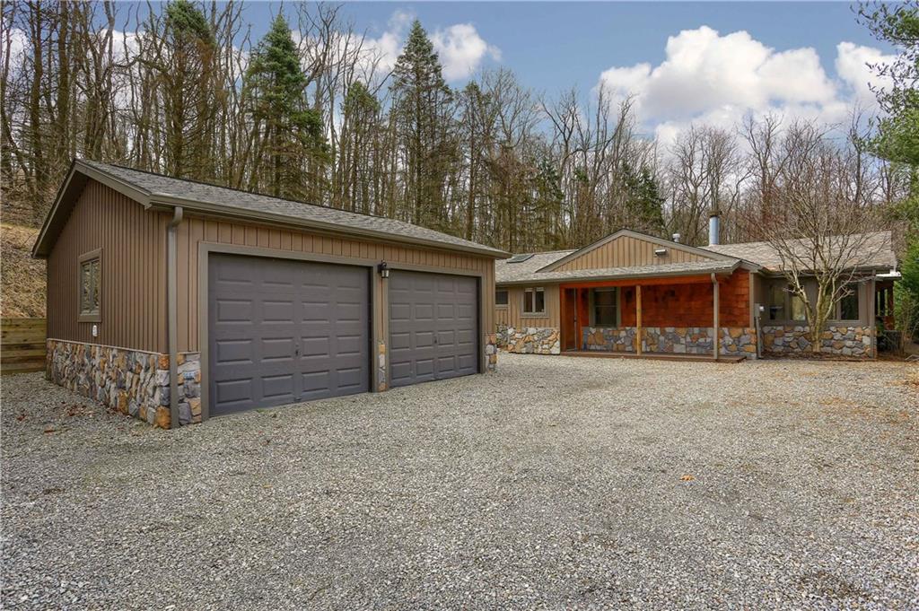904 Crawford Road Pittsburgh, PA 15237 - Photo 1 of 25 Gallery Image 1