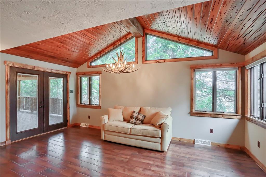 904 Crawford Road Pittsburgh, PA 15237 - Photo 16 of 25 Gallery Image 16