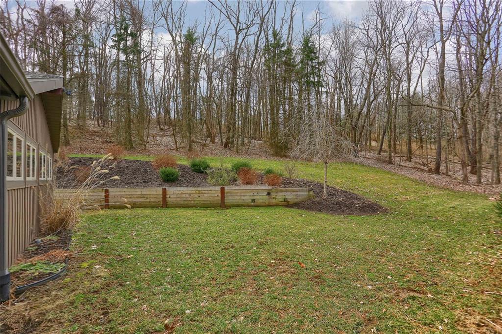 904 Crawford Road Pittsburgh, PA 15237 - Photo 3 of 25 Gallery Image 3