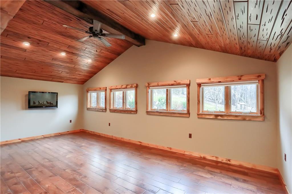 904 Crawford Road Pittsburgh, PA 15237 - Photo 21 of 25 Gallery Image 21