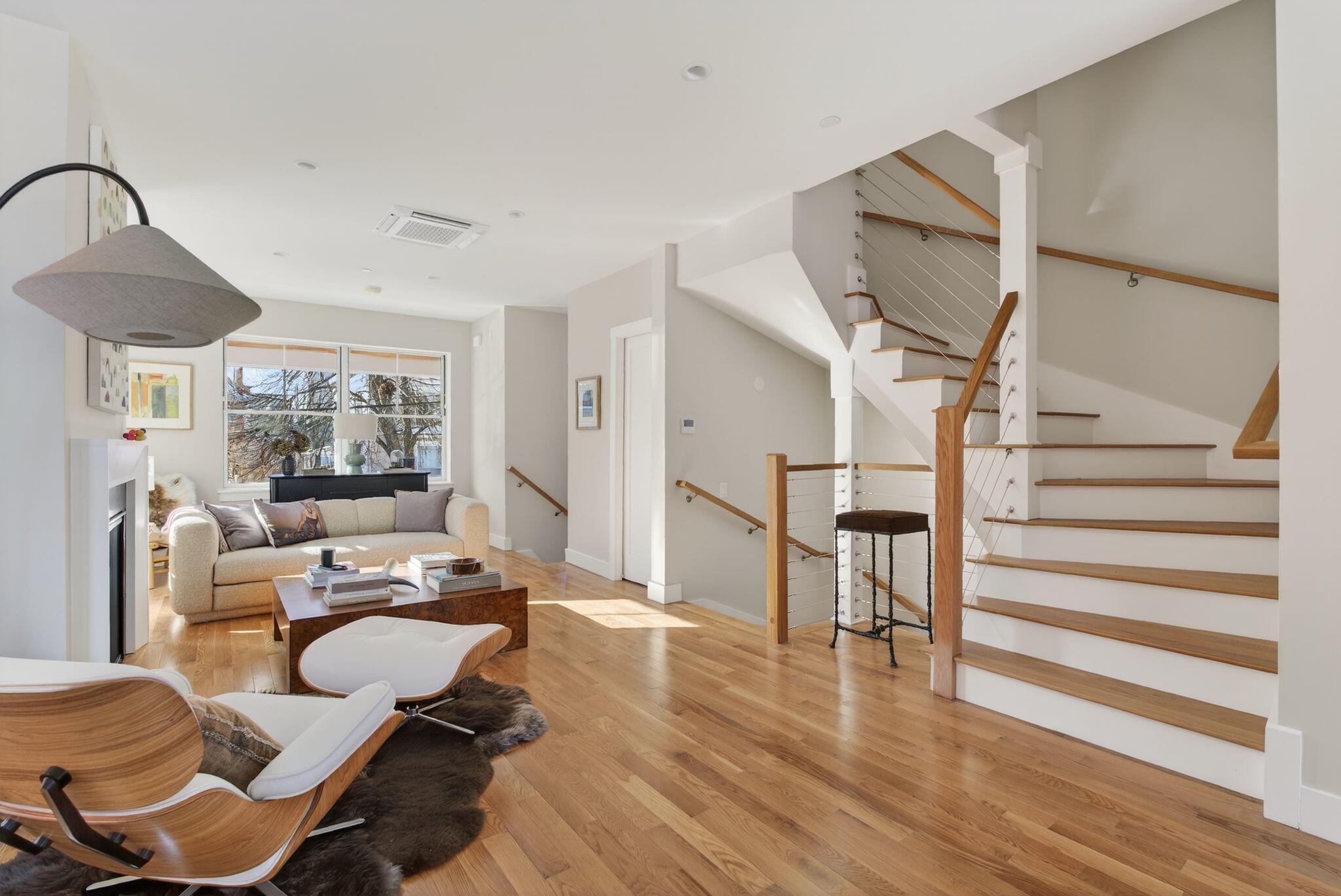 55 Carleton Street, Unit B Portland, ME 04102 - Photo 12 of 62 48_DSC07399