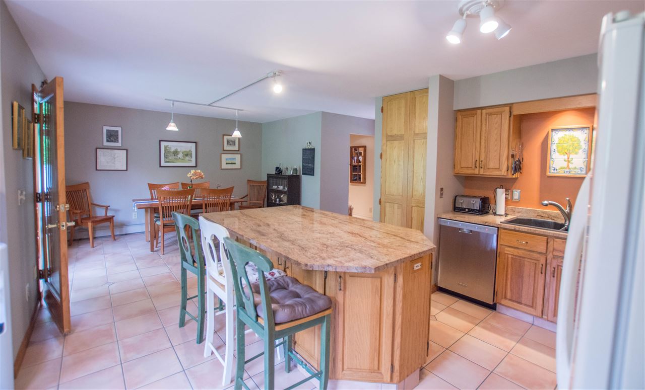 277 North Harbor Road Colchester, VT 05446 - Photo 2 of 40 Gallery Image 2
