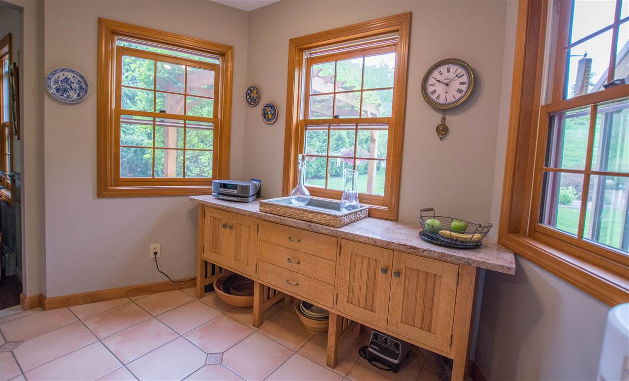 277 North Harbor Road Colchester, VT 05446 - Photo 5 of 40 Gallery Image 5