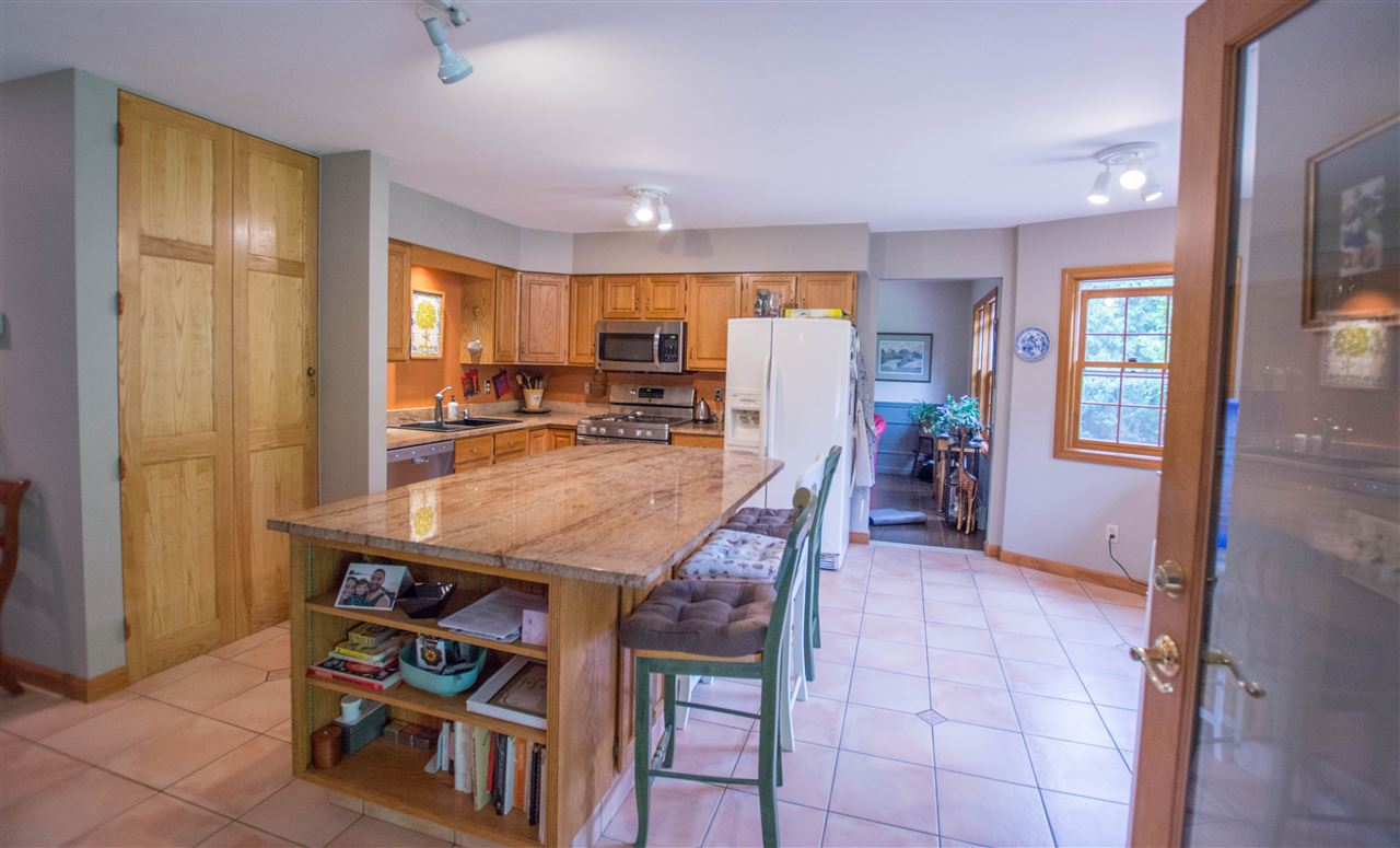 277 North Harbor Road Colchester, VT 05446 - Photo 7 of 40 Gallery Image 7