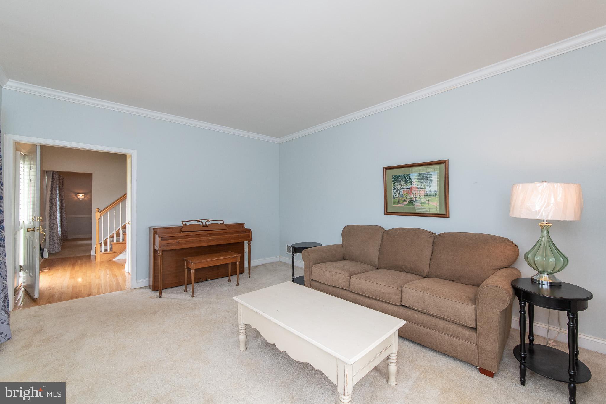 1117 Heaps Road Street, MD 21154 - Photo 7 of 57 Living Room
