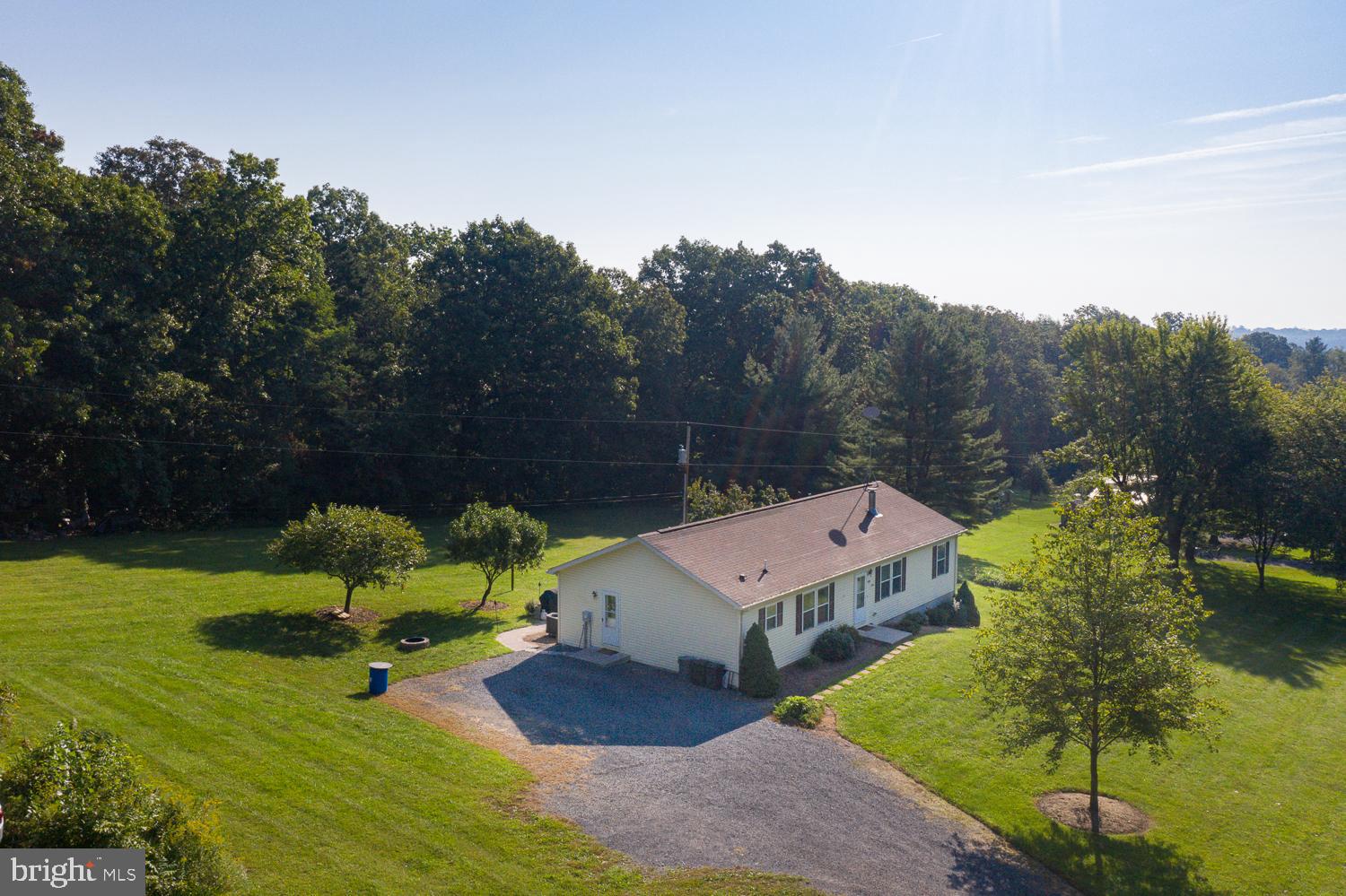 534 Perry Road Winchester, VA 22602 - Photo 3 of 25 Gallery Image 3