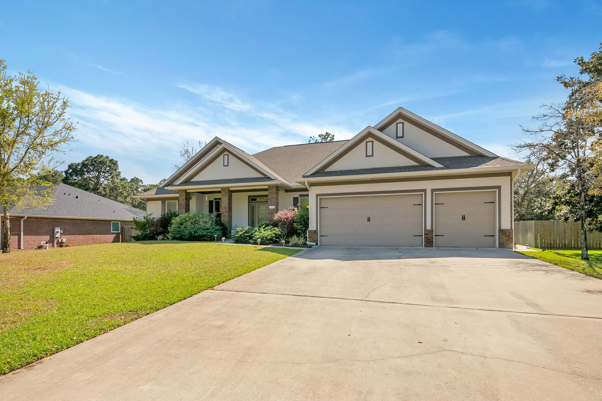 2525 Crescent Road Navarre, FL 32566 - Photo 2 of 44 Gallery Image 2