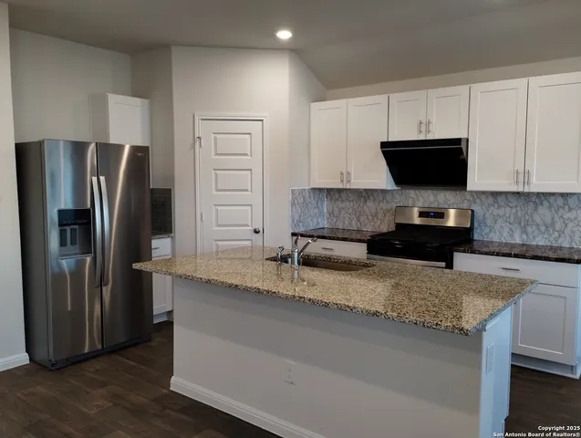 $1,900 | 315 Elephants Ear Drive, New Braunfels, TX 78130