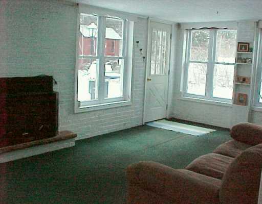 238 Rockingham Road Pittsburgh, PA 15238 - Photo 8 of 8 Den/Family/Great Room.