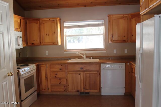 1001 North Clark Road Show Low, AZ 85901 - Photo 4 of 9