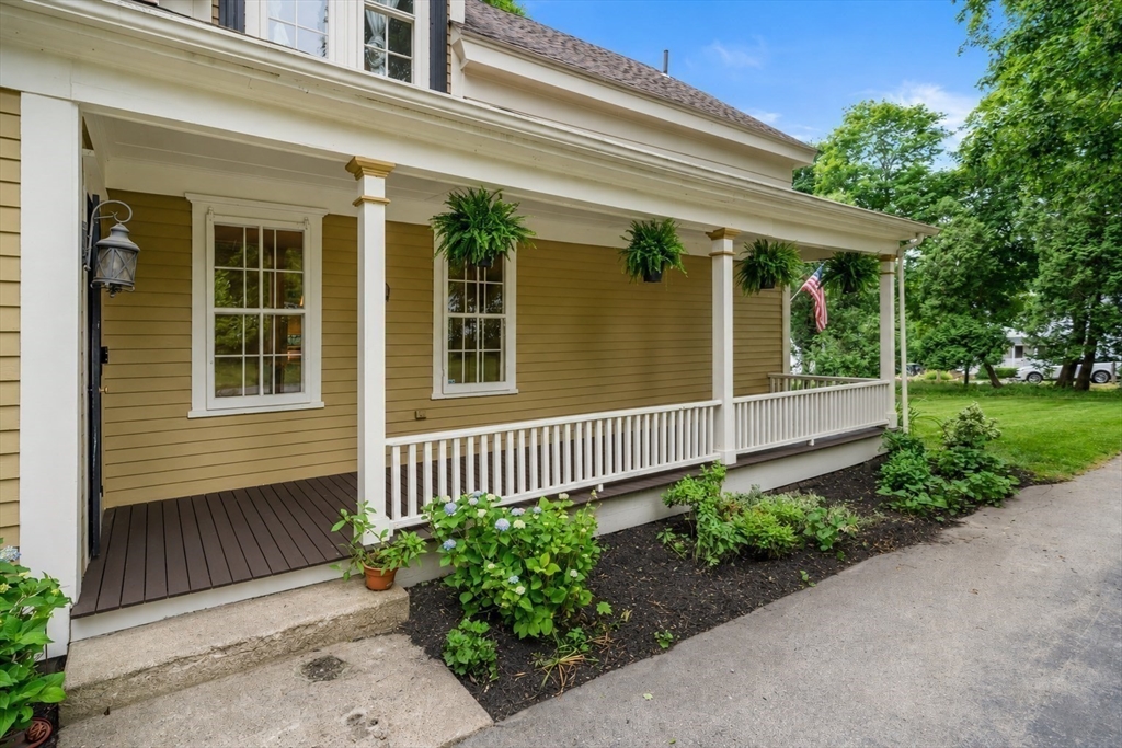 31 Broadway Hanover, MA 02339 - Photo 3 of 42