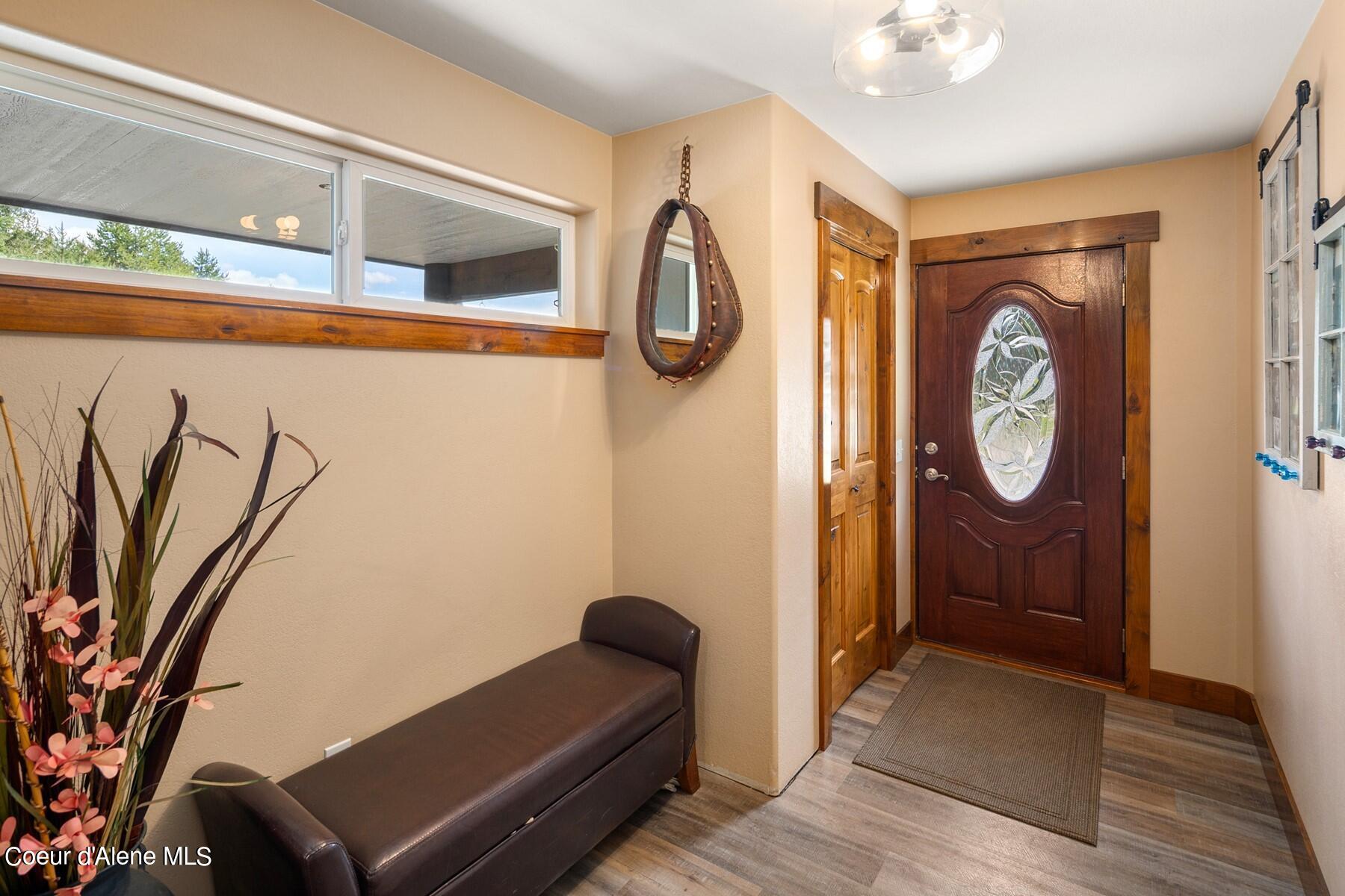 181 Calypso Lane Sandpoint, ID 83864 - Photo 14 of 61 Elegant entryway