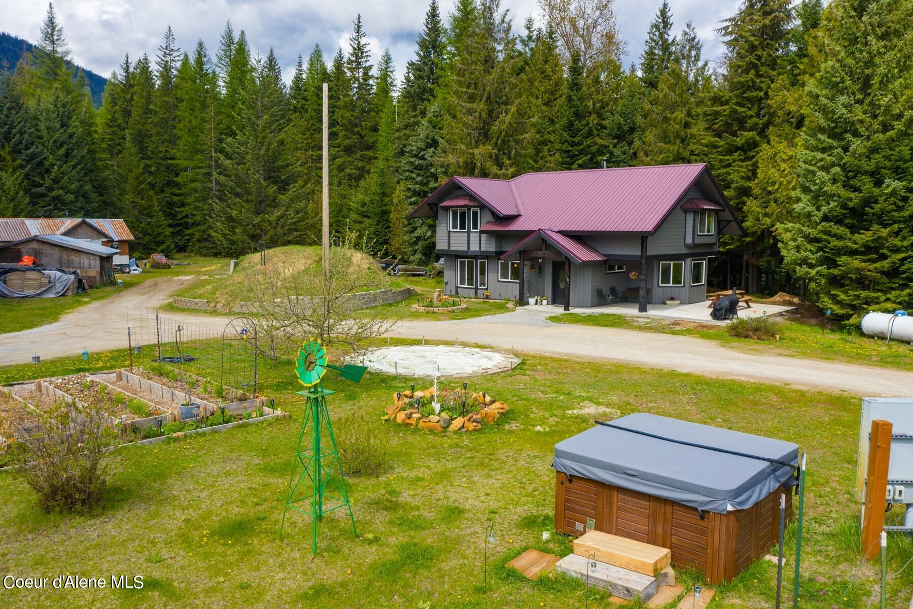 181 Calypso Lane Sandpoint, ID 83864 - Photo 31 of 61 Hot Tub