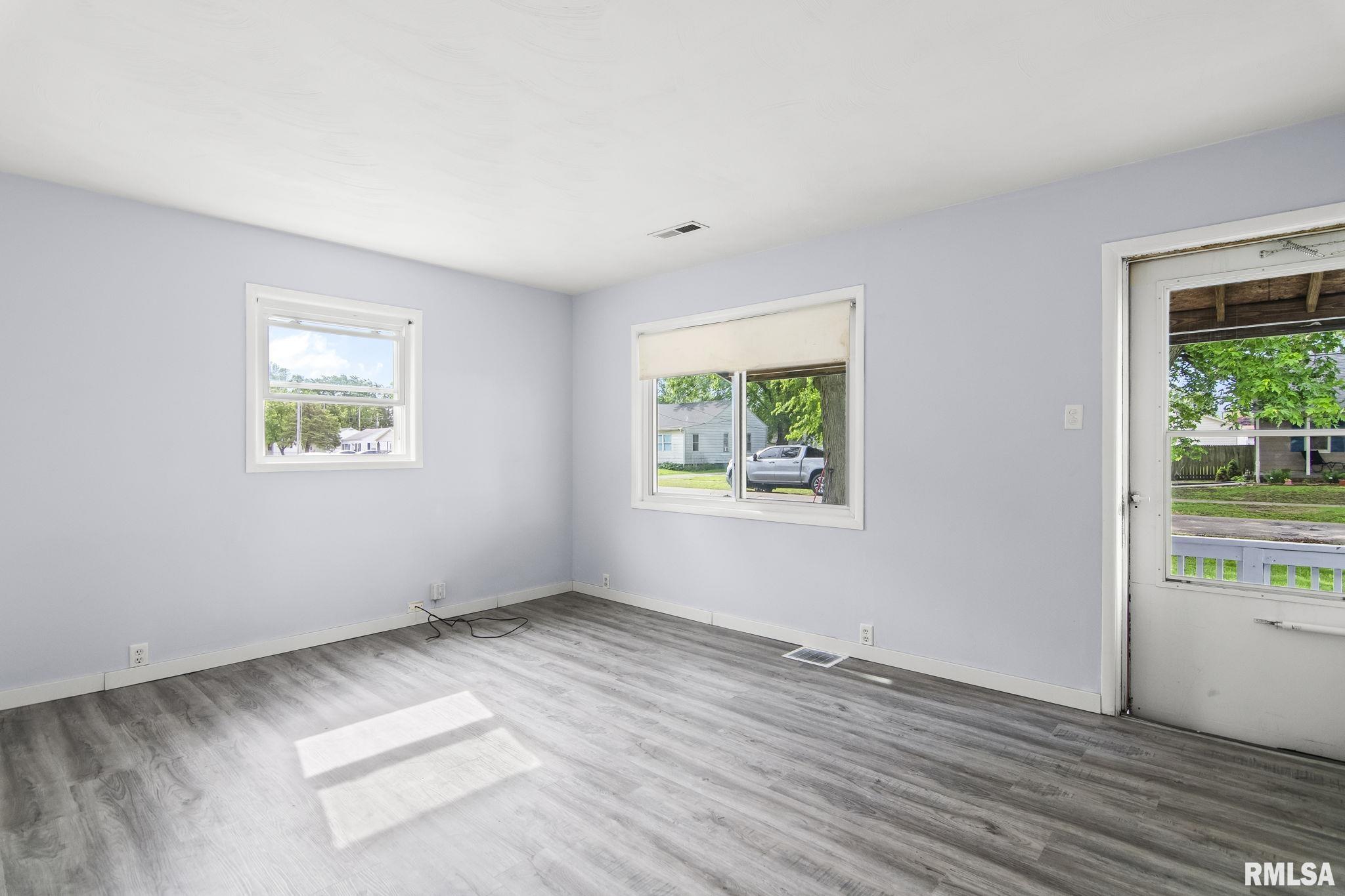 2127 Grandview Avenue Springfield, IL 62702 - Photo 4 of 27