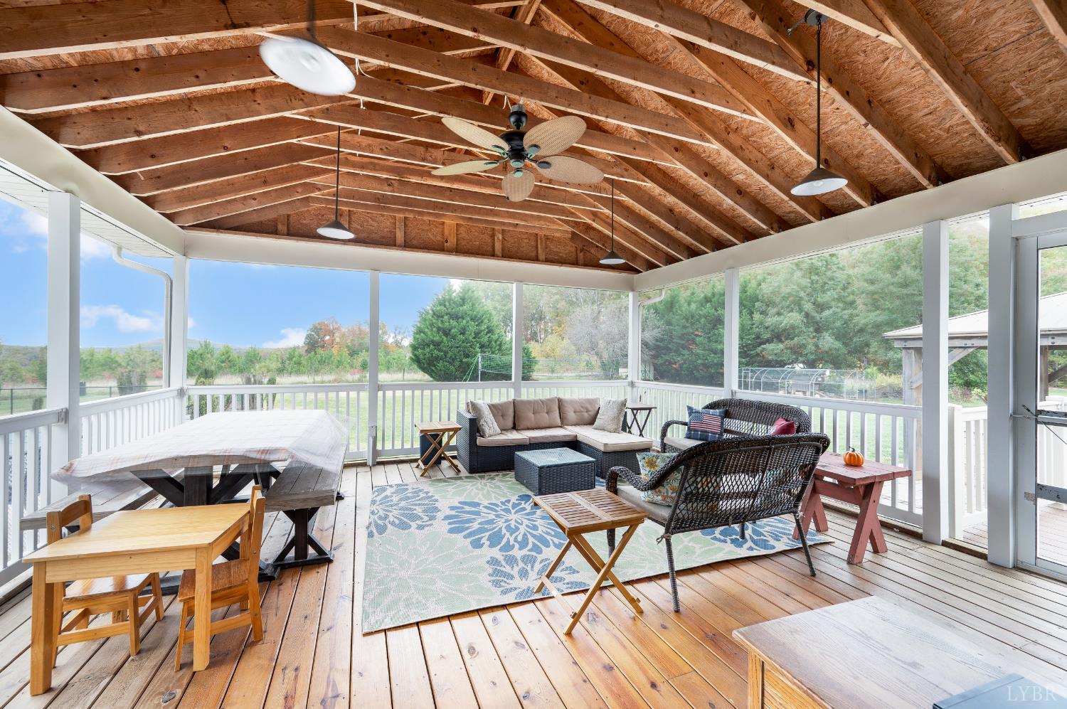 192 Liberty Chapel Road Appomattox, VA 24522 - Photo 20 of 60 a living room with furniture and a large window