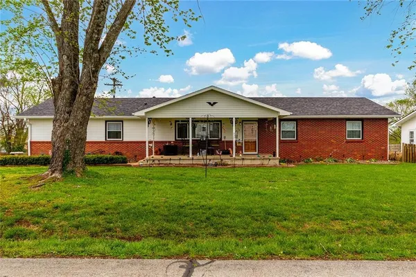 $245,000 | 927 Pinnacle Street, Warsaw, MO 65355