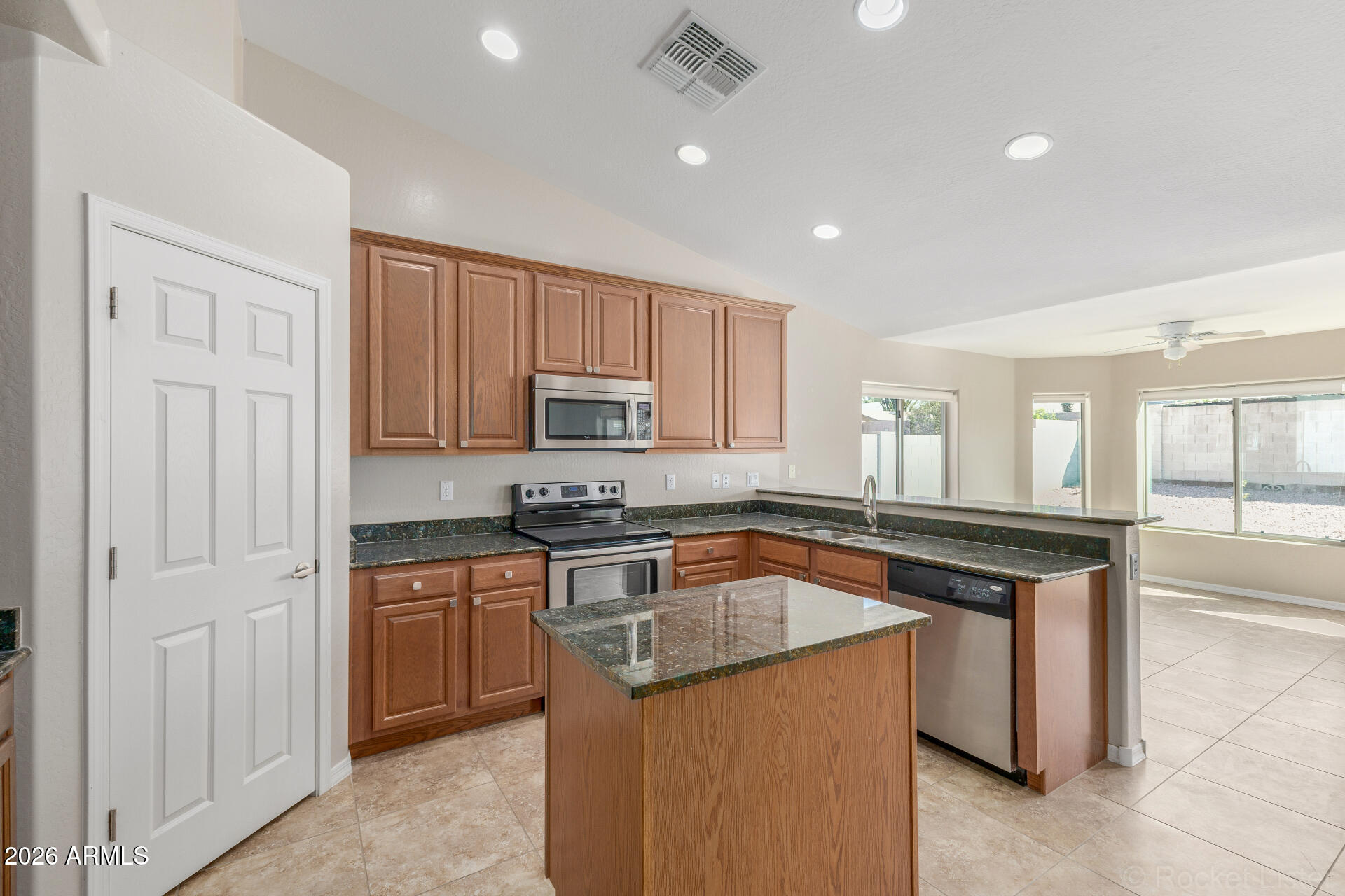1495 South Apache Drive Apache Junction, AZ 85120 - Photo 6 of 32 7 Apache