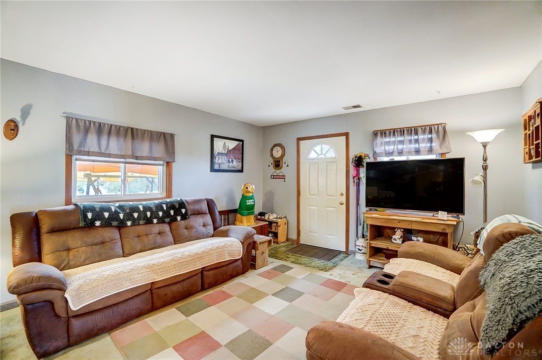 6883 Singer Road Dayton, OH 45424 - Photo 2 of 41 Gallery Image 2