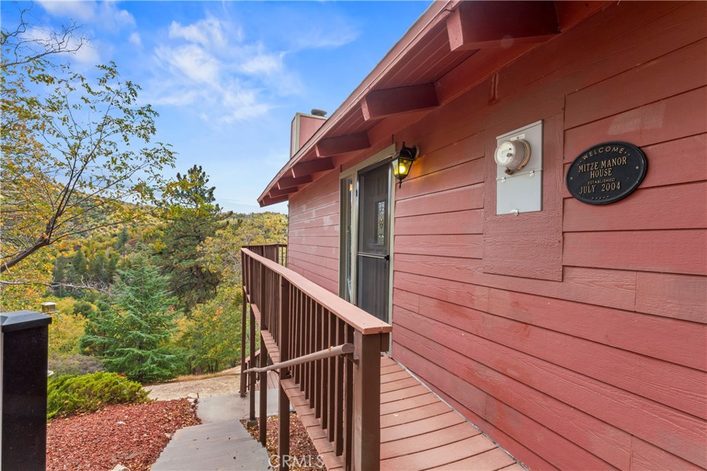 705 Cypress Road Cedar Glen, CA 92321 - Photo 8 of 51