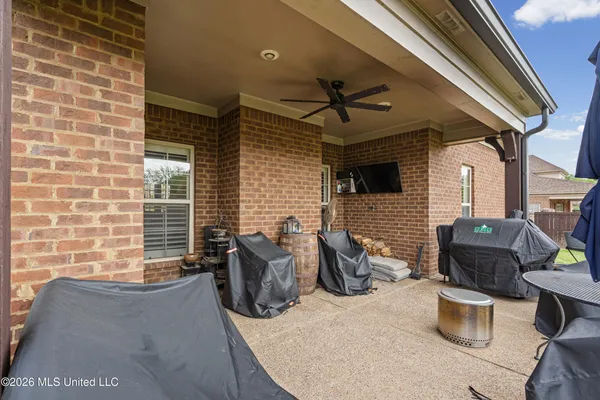 $629,900 | 4101 Dawkins Farm Drive, Olive Branch, MS 38654